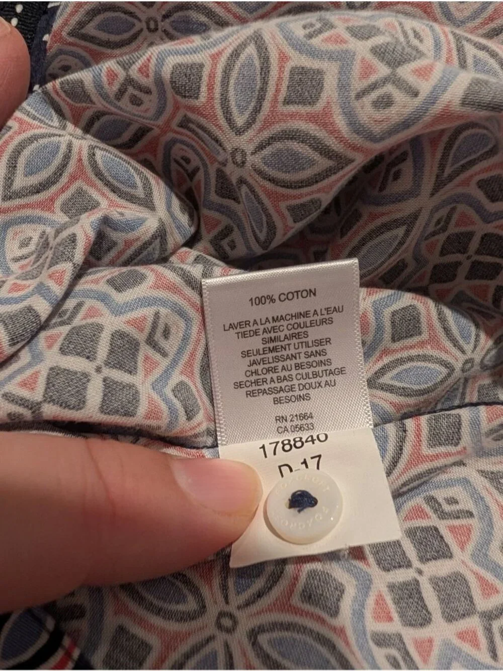 Foxcroft Womens Wrinkle-Free Button-Up Shirt Size 14 Geometric Print 3/4 Sleeves - Picture 6 of 15